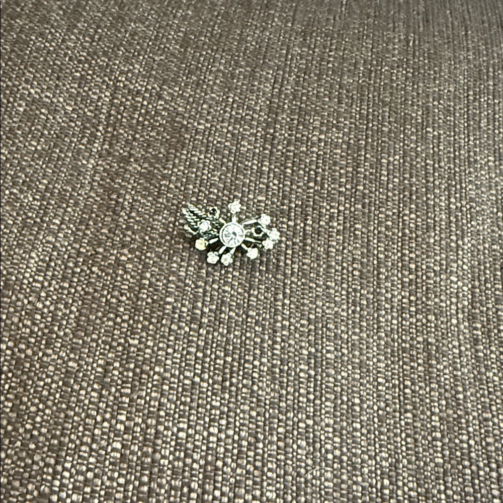 Elegant Silver Floral Brooch